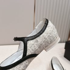 香奈儿Chanel春夏最新款Coco Beach系列玛丽珍平底鞋超多明星网红种草 鞋头采用橡胶材质 和鞋 香奈儿Chanel春夏最新款Coco Beach系列玛丽珍平底鞋超多明星网红种草 鞋头采用橡胶材质 和鞋