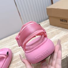 MOON BOOT 夏日多巴胺 沙滩凉鞋 风卷着青草与花香漫过来蝉鸣轻轻响起 *(⑅ↁ́ᴗↁ́⑅)♡ MOON BOOT 夏日多巴胺 沙滩凉鞋 风卷着青草与花香漫过来蝉鸣轻轻响起 *(⑅ↁ́ᴗↁ́⑅)♡