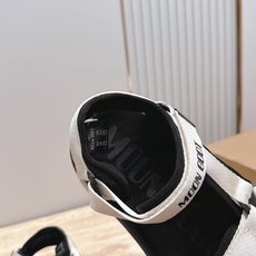 MOON BOOT 夏日多巴胺 沙滩凉鞋 风卷着青草与花香漫过来蝉鸣轻轻响起 *(⑅ↁ́ᴗↁ́⑅)♡ MOON BOOT 夏日多巴胺 沙滩凉鞋 风卷着青草与花香漫过来蝉鸣轻轻响起 *(⑅ↁ́ᴗↁ́⑅)♡