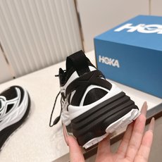 HOKA小众26vs春夏情侣爆款休闲系列……【情侣厚底休闲鞋】 💥 HOKA由设计师E HOKA小众26vs春夏情侣爆款休闲系列……【情侣厚底休闲鞋】 💥 HOKA由设计师E
