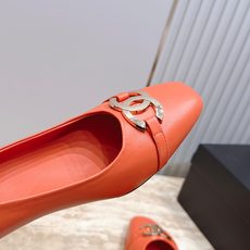 (7.5cm跟高) CHANEL 香奈儿26vs春夏专柜最新时装方头单鞋 简约又难以抗拒系 搭配展现与众 (7.5cm跟高) CHANEL 香奈儿26vs春夏专柜最新时装方头单鞋 简约又难以抗拒系 搭配展现与众