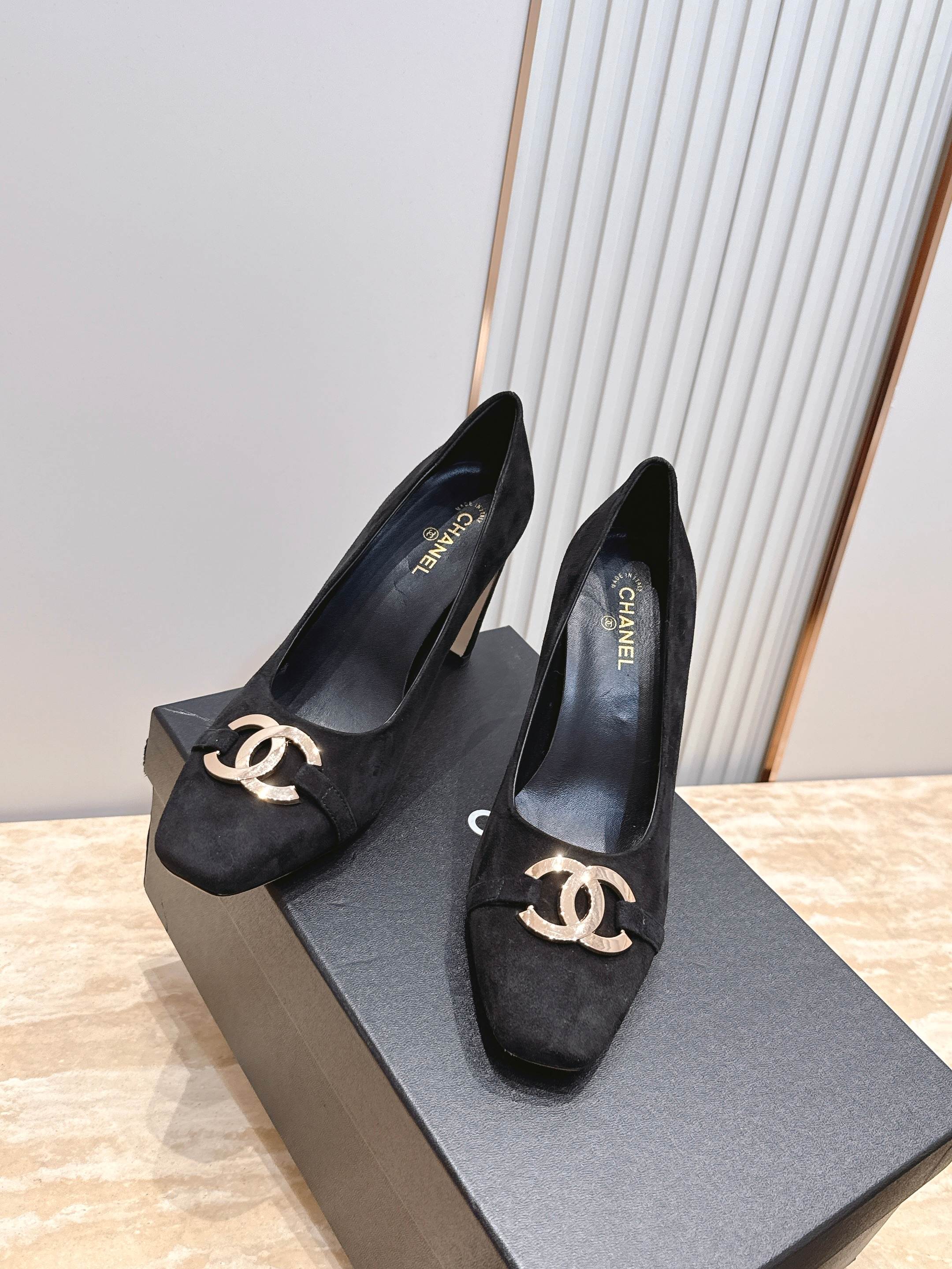 (7.5cm跟高) CHANEL 香奈儿26vs春夏专柜最新时装方头单鞋 简约又难以抗拒系 搭配展现与众