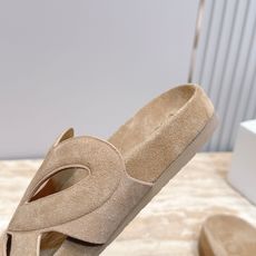情侣款 罗意威LOEWE 2026夏季限量版的拖鞋,搭配春夏最火的色调,真正的休闲时尚拖,加若隐若现的美 情侣款 罗意威LOEWE 2026夏季限量版的拖鞋,搭配春夏最火的色调,真正的休闲时尚拖,加若隐若现的美