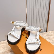 LV路易威登 L家 驴牌 魔术贴 老花 厚底 凉鞋 LV Isola凉鞋,选用优质小牛皮,搭配经典金属L LV路易威登 L家 驴牌 魔术贴 老花 厚底 凉鞋 LV Isola凉鞋,选用优质小牛皮,搭配经典金属L