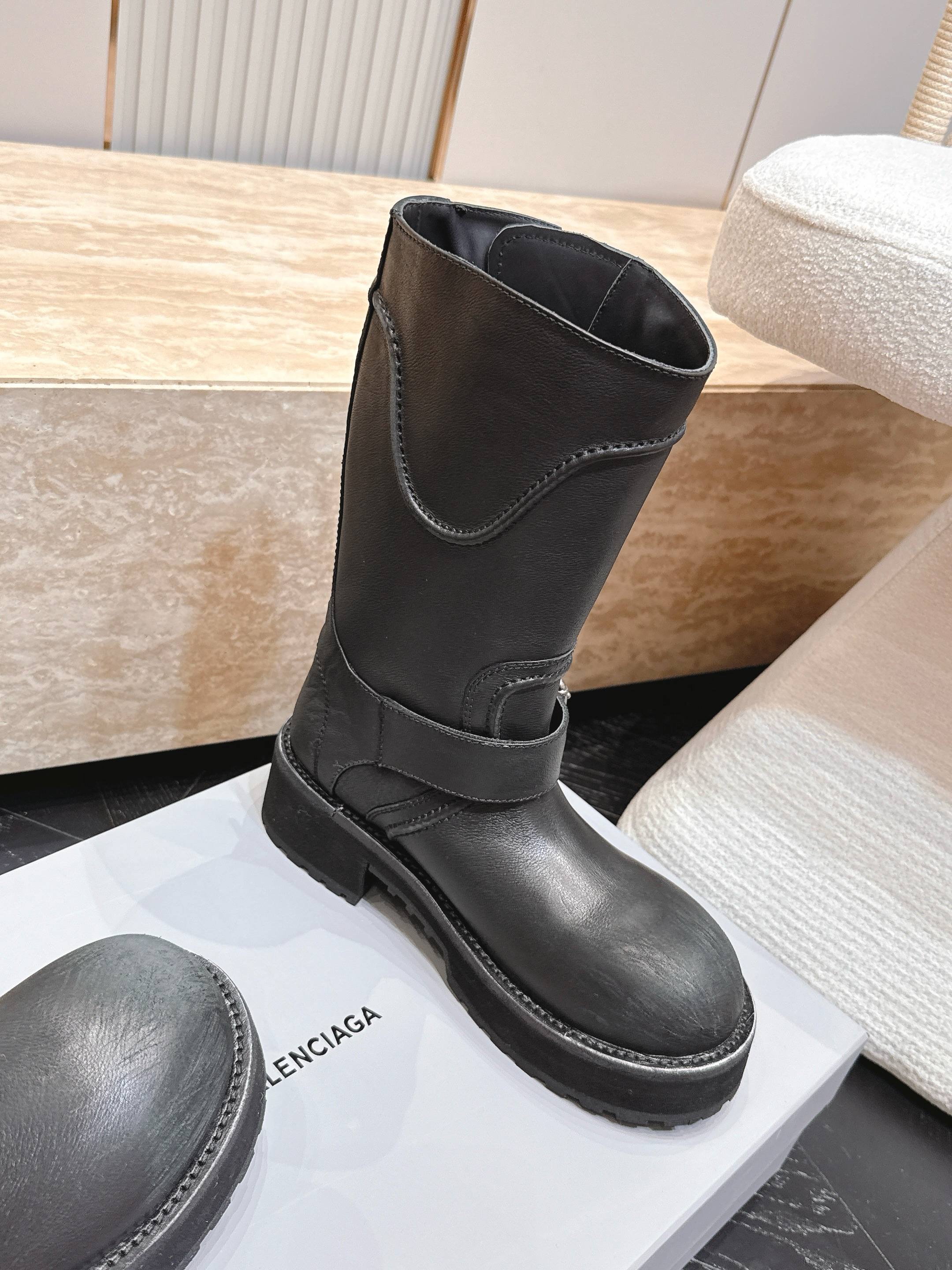 BALENCIAGA巴黎世家2026vs早秋新款靴子系列……【圆头复古厚底中靴】巴黎世家今年又出战靴！胖