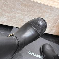 CHANEL 香奈儿 2026vs早秋新款靴子系列……【圆头厚底中靴】小香今年又出战靴!经典圆头这么可爱 CHANEL 香奈儿 2026vs早秋新款靴子系列……【圆头厚底中靴】小香今年又出战靴!经典圆头这么可爱