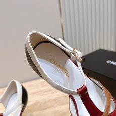 CHANEL 香奈儿26vs春夏专柜最新时装凉鞋系列……【尖头拼色凉鞋】香奈儿女士钟爱简约又难以抗拒系 CHANEL 香奈儿26vs春夏专柜最新时装凉鞋系列……【尖头拼色凉鞋】香奈儿女士钟爱简约又难以抗拒系