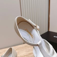 CHANEL 香奈儿26vs春夏专柜最新时装凉鞋系列……【尖头拼色凉鞋】香奈儿女士钟爱简约又难以抗拒系 CHANEL 香奈儿26vs春夏专柜最新时装凉鞋系列……【尖头拼色凉鞋】香奈儿女士钟爱简约又难以抗拒系