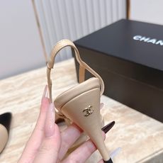 CHANEL 香奈儿26vs春夏专柜最新时装凉鞋系列……【尖头拼色凉鞋】香奈儿女士钟爱简约又难以抗拒系 CHANEL 香奈儿26vs春夏专柜最新时装凉鞋系列……【尖头拼色凉鞋】香奈儿女士钟爱简约又难以抗拒系