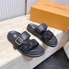 男款Louis vuitt..ss26 new arrival~夏季拖鞋全真皮经典皮带扣LV标志,简约又 男款Louis vuitt..ss26 new arrival~夏季拖鞋全真皮经典皮带扣LV标志,简约又