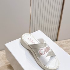 ChIoe克洛伊2026vs春夏最新休闲凉鞋系列……【圆头厚底凉鞋】 原版鞋底,全手工穿线,所有的位置 ChIoe克洛伊2026vs春夏最新休闲凉鞋系列……【圆头厚底凉鞋】 原版鞋底,全手工穿线,所有的位置
