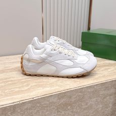 女🌾2026新色系!情侣款 Bottega Veneta(BV葆蝶家)OrbitFlash系列复古运动鞋 女🌾2026新色系!情侣款 Bottega Veneta(BV葆蝶家)OrbitFlash系列复古运动鞋