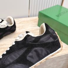 女🌾2026新色系!情侣款 Bottega Veneta(BV葆蝶家)OrbitFlash系列复古运动鞋 女🌾2026新色系!情侣款 Bottega Veneta(BV葆蝶家)OrbitFlash系列复古运动鞋