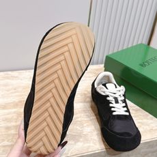 女🌾2026新色系!情侣款 Bottega Veneta(BV葆蝶家)OrbitFlash系列复古运动鞋 女🌾2026新色系!情侣款 Bottega Veneta(BV葆蝶家)OrbitFlash系列复古运动鞋