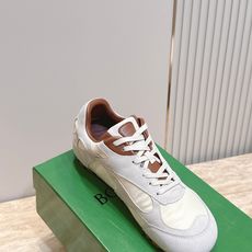 女🌾2026新色系!情侣款 Bottega Veneta(BV葆蝶家)OrbitFlash系列复古运动鞋 女🌾2026新色系!情侣款 Bottega Veneta(BV葆蝶家)OrbitFlash系列复古运动鞋