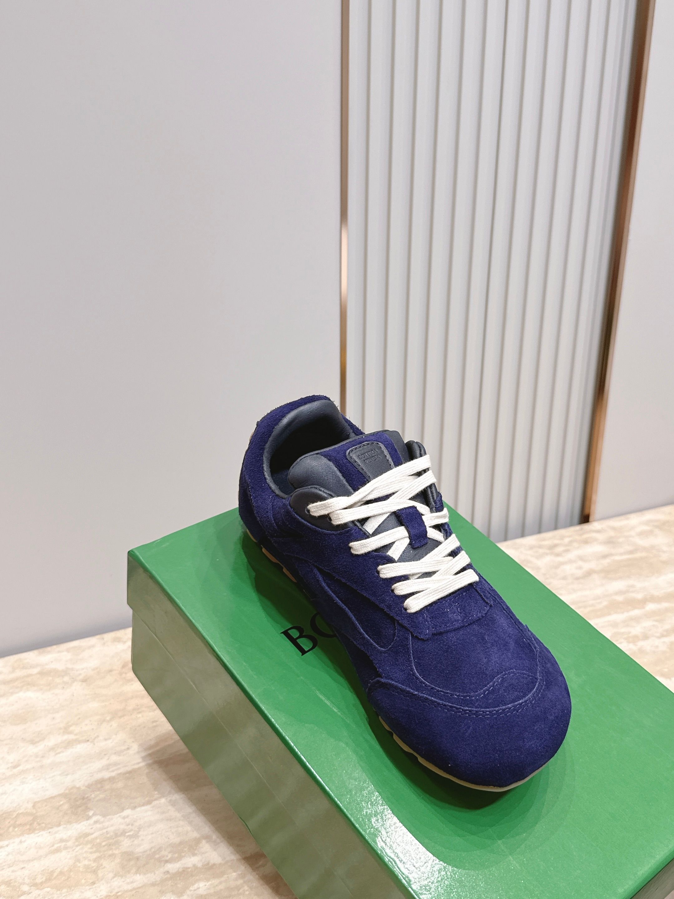 女🌾2026新色系！情侣款 Bottega Veneta(BV葆蝶家)OrbitFlash系列复古运动鞋