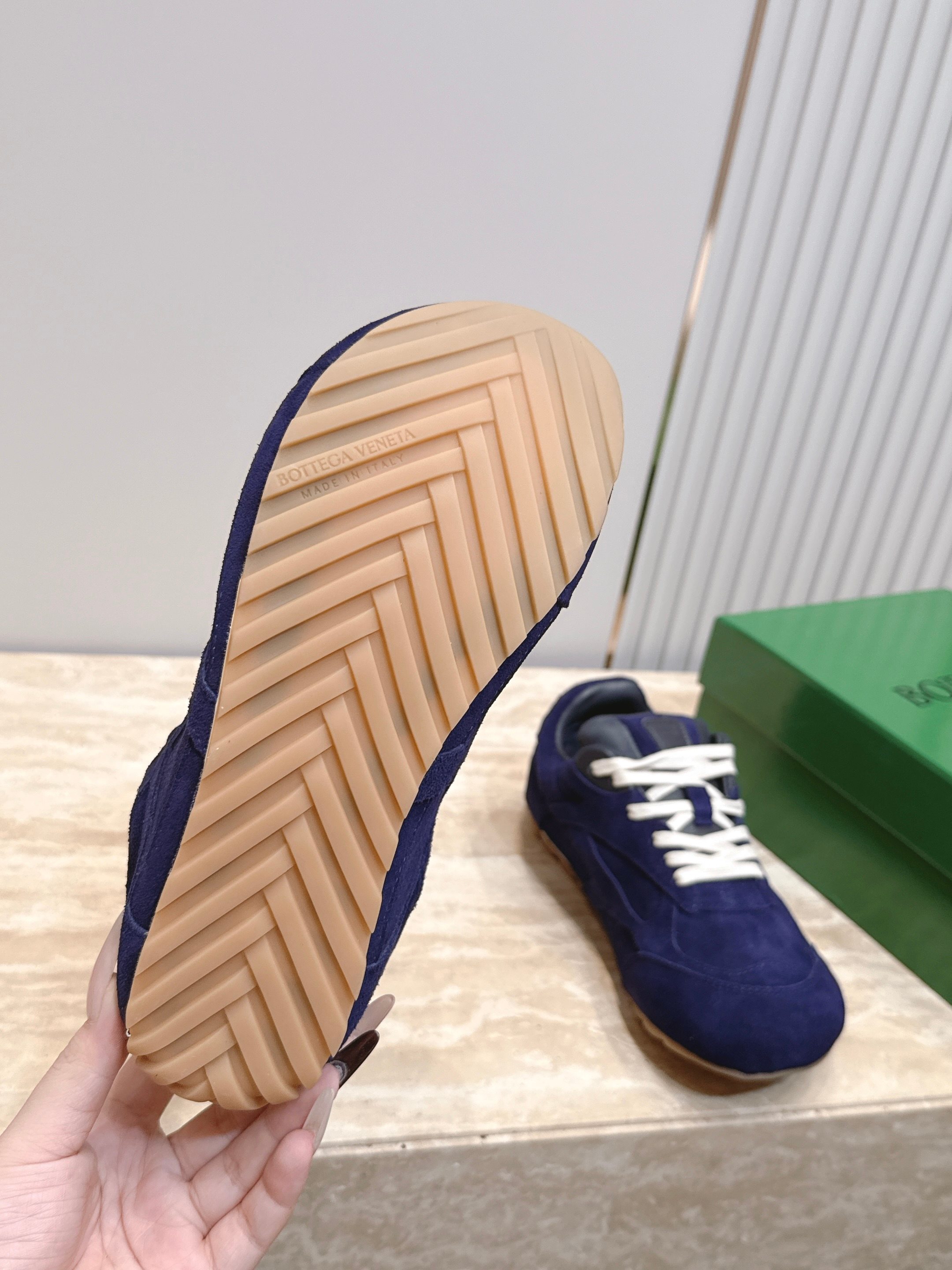 女🌾2026新色系！情侣款 Bottega Veneta(BV葆蝶家)OrbitFlash系列复古运动鞋