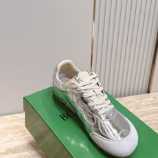 女🌾2026新色系!情侣款 Bottega Veneta(BV葆蝶家)OrbitFlash系列复古运动鞋 女🌾2026新色系!情侣款 Bottega Veneta(BV葆蝶家)OrbitFlash系列复古运动鞋