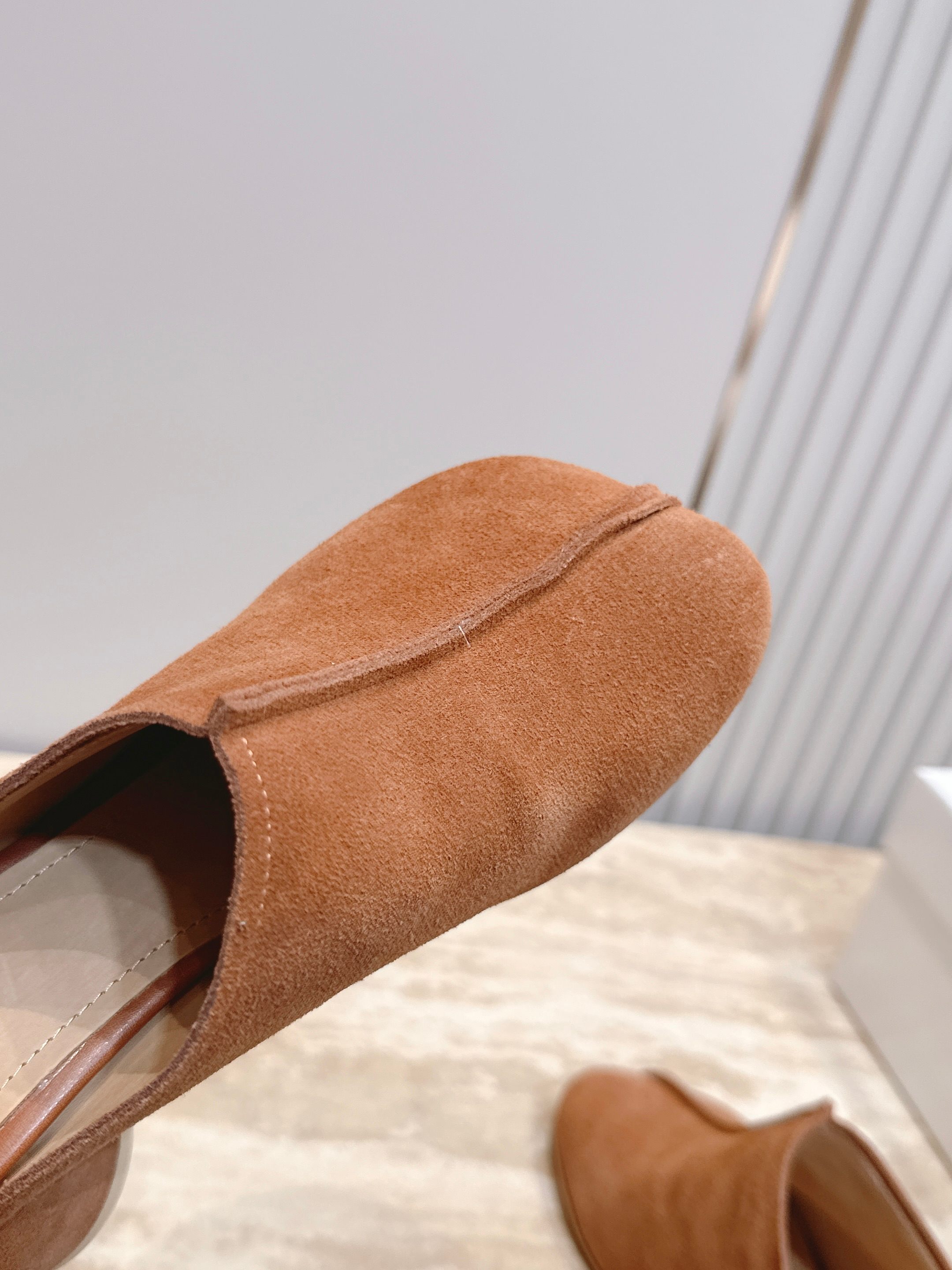 Maison Margiela mm6 马吉拉26vs早秋新款时装单鞋系列……【异形头半拖单鞋】原版一比