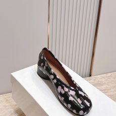 Maison Margiela mm6马吉拉26vs早秋新款时装单鞋系列……【分趾涂鸦单鞋】原版一比一打 Maison Margiela mm6马吉拉26vs早秋新款时装单鞋系列……【分趾涂鸦单鞋】原版一比一打