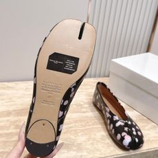 Maison Margiela mm6马吉拉26vs早秋新款时装单鞋系列……【分趾涂鸦单鞋】原版一比一打 Maison Margiela mm6马吉拉26vs早秋新款时装单鞋系列……【分趾涂鸦单鞋】原版一比一打