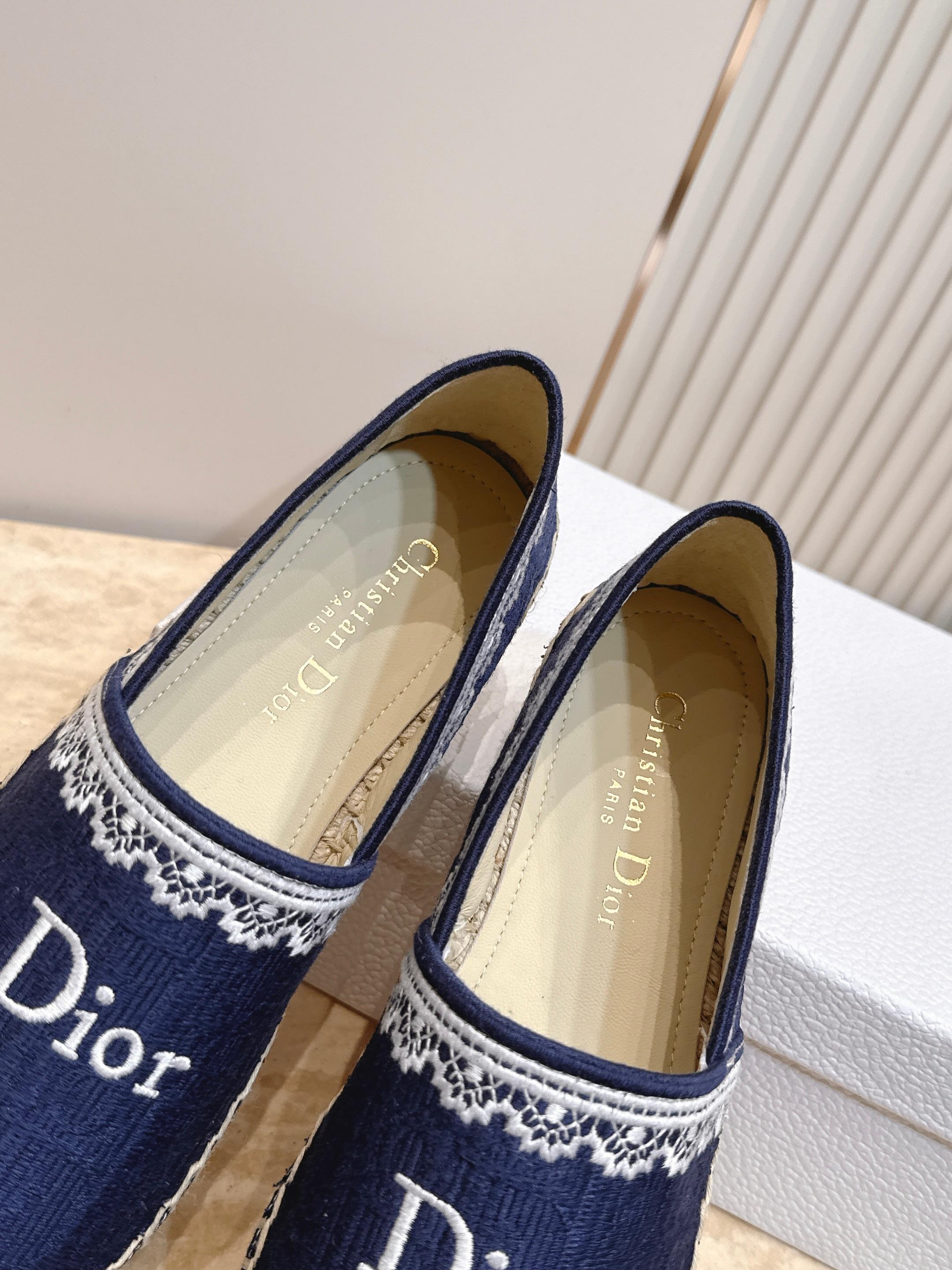 Dior迪奥26vs早秋新款渔夫系列…【圆头厚底渔夫鞋】简约超级百搭. 上脚完美奢华，可任意搭配，春夏服