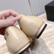 CHANEL 香奈儿 26vs早秋专柜最新时装单鞋系列……【圆头中空平底单鞋】香奈儿女士钟爱简约又难以抗 CHANEL 香奈儿 26vs早秋专柜最新时装单鞋系列……【圆头中空平底单鞋】香奈儿女士钟爱简约又难以抗