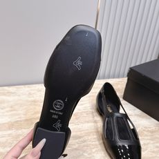 CHANEL 香奈儿 26vs早秋专柜最新时装单鞋系列……【圆头中空平底单鞋】香奈儿女士钟爱简约又难以抗 CHANEL 香奈儿 26vs早秋专柜最新时装单鞋系列……【圆头中空平底单鞋】香奈儿女士钟爱简约又难以抗
