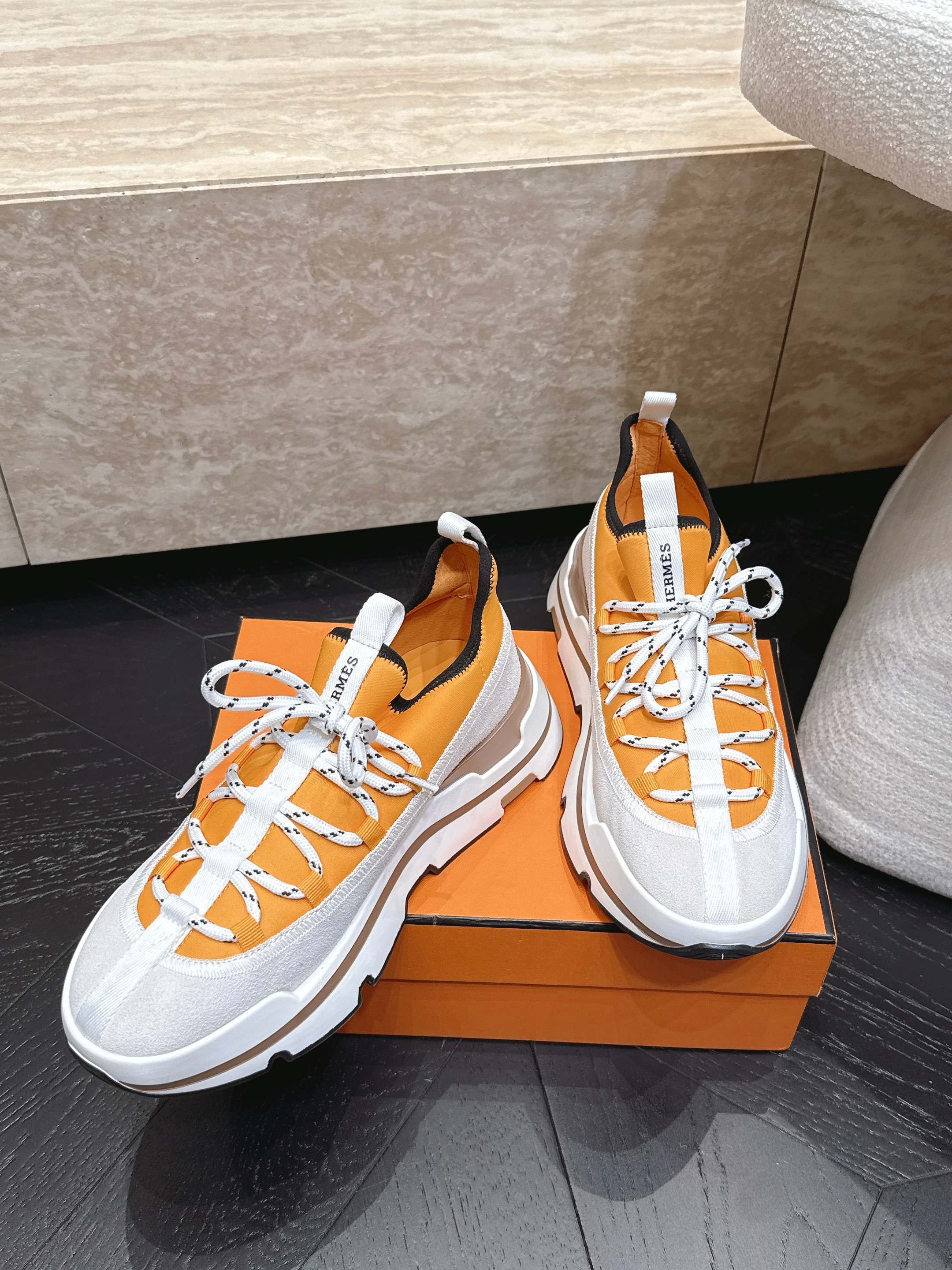 男款   Hermes 爱马仕 2026 新款厚底休闲运动鞋工艺极致，同步专柜上新.鞋子的每一个细节都特
