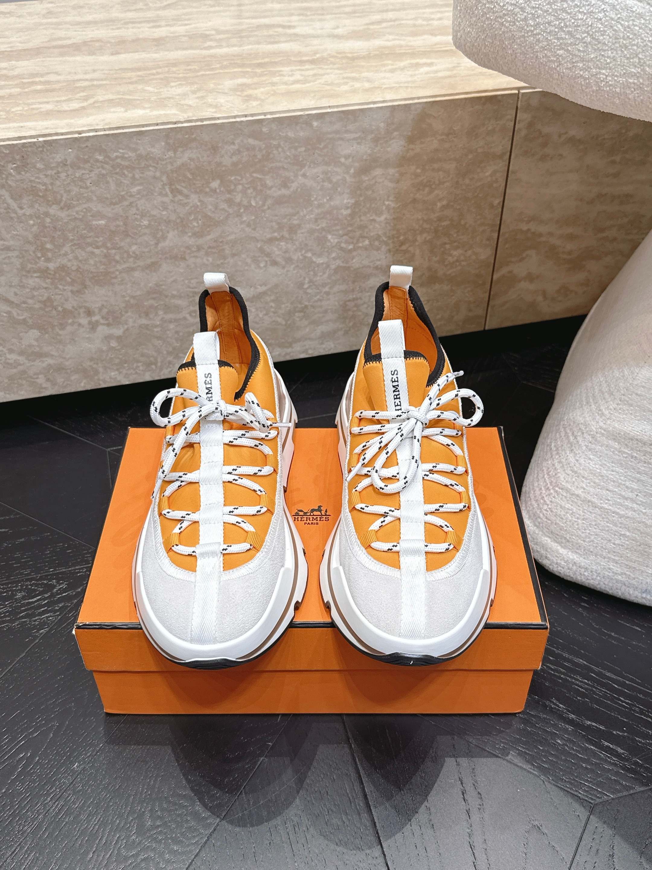 男款   Hermes 爱马仕 2026 新款厚底休闲运动鞋工艺极致，同步专柜上新.鞋子的每一个细节都特