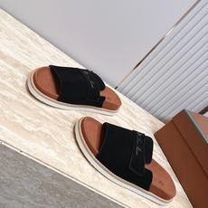 顶版 Brunello Cucinelli BC男士休闲男凉拖鞋饭列|此款凉拖鞋鞋面料采用意大利进口高丝 顶版 Brunello Cucinelli BC男士休闲男凉拖鞋饭列|此款凉拖鞋鞋面料采用意大利进口高丝
