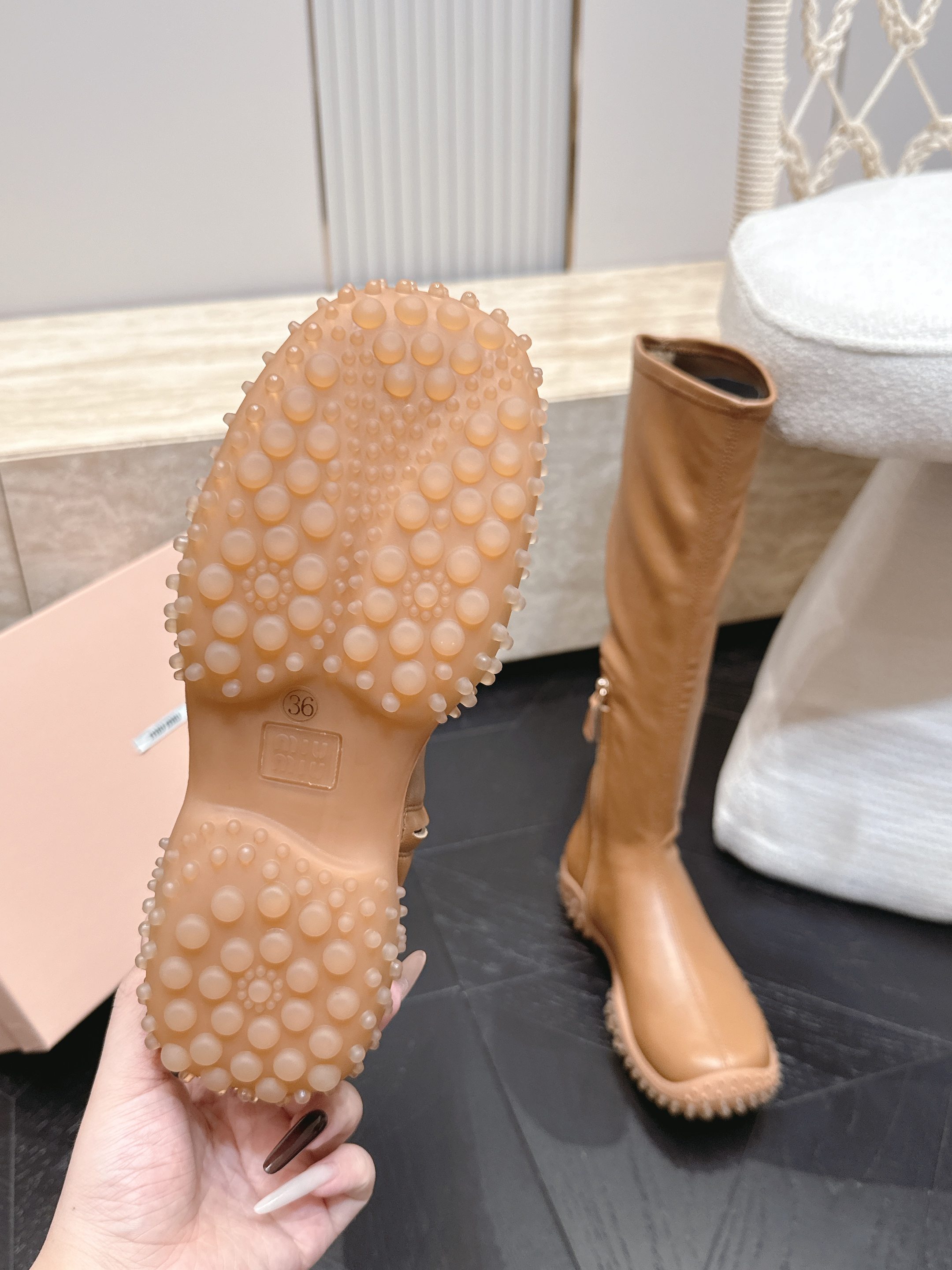 MiuMiu缪缪2026秋冬最新走秀款长靴  弹力靴 秋冬秀款出镜率最高的单品 miu家订货会一鞋难求 