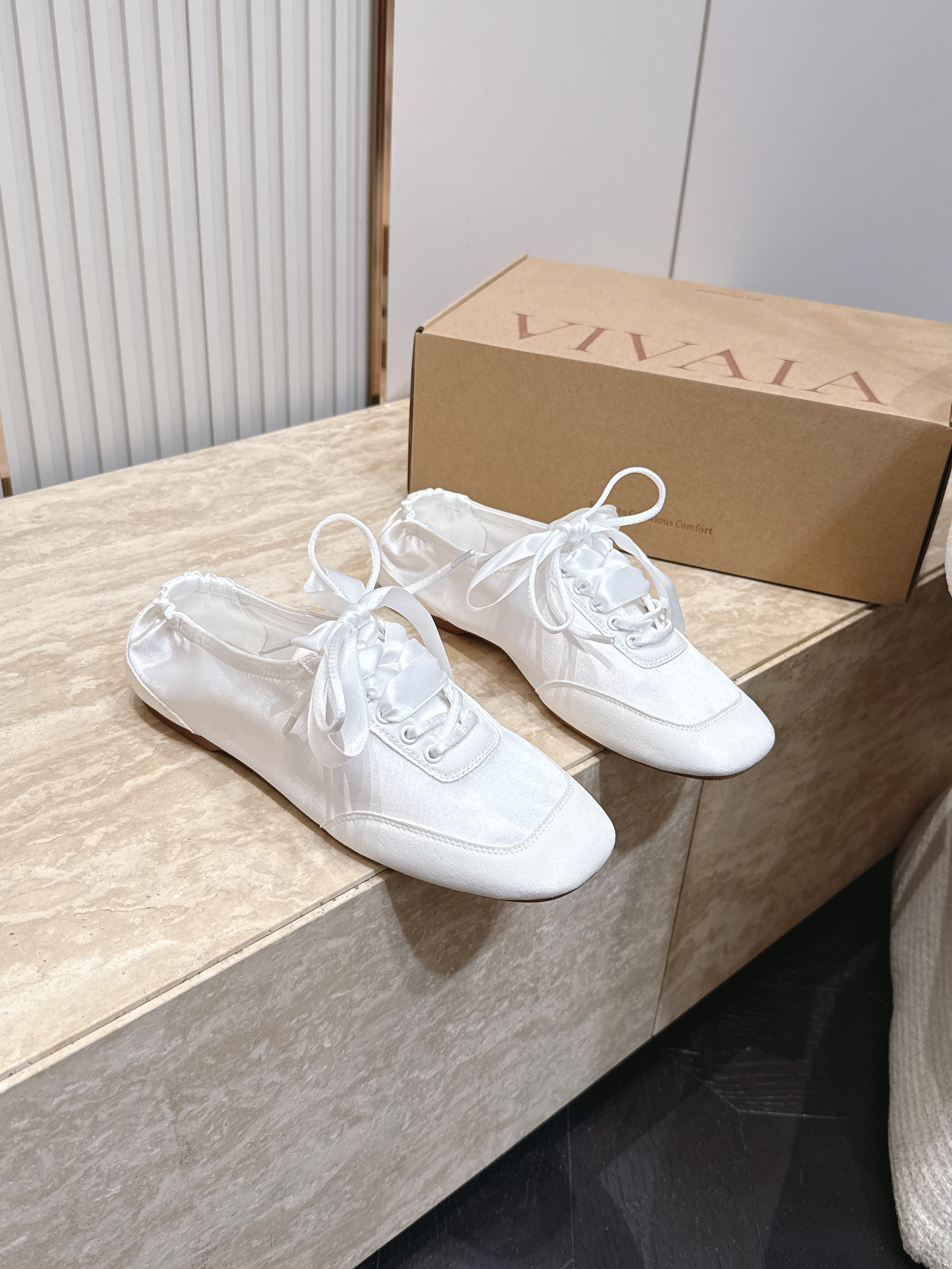 VIVAIA小众品牌精品最新款芭蕾舞鞋 超多明星网红种草 舒适、环保、时尚 为品牌核心的鞋履品牌Jenn