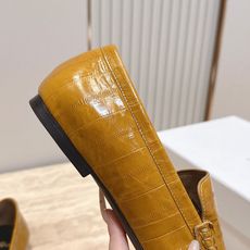 YSL圣罗兰2026/vs早秋新品乐福鞋 小皮鞋 超多明星网红种草 今年超火的乐福鞋 简简单单的老钱风穿搭 复古摩登拉皱 YSL圣罗兰2026/vs早秋新品乐福鞋 小皮鞋 超多明星网红种草 今年超火的乐福鞋 简简单单的老钱风穿搭 复古摩登拉皱