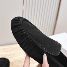 YSL圣罗兰2026/vs早秋新品乐福鞋 小皮鞋 超多明星网红种草 今年超火的乐福鞋 简简单单的老钱风穿搭 复古摩登拉皱 YSL圣罗兰2026/vs早秋新品乐福鞋 小皮鞋 超多明星网红种草 今年超火的乐福鞋 简简单单的老钱风穿搭 复古摩登拉皱