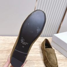 YSL圣罗兰2026/vs早秋新品乐福鞋 小皮鞋 超多明星网红种草 今年超火的乐福鞋 简简单单的老钱风穿搭 复古摩登拉皱 YSL圣罗兰2026/vs早秋新品乐福鞋 小皮鞋 超多明星网红种草 今年超火的乐福鞋 简简单单的老钱风穿搭 复古摩登拉皱