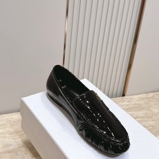 YSL圣罗兰2026/vs早秋新品乐福鞋 小皮鞋 超多明星网红种草 今年超火的乐福鞋 简简单单的老钱风穿搭 复古摩登拉皱 YSL圣罗兰2026/vs早秋新品乐福鞋 小皮鞋 超多明星网红种草 今年超火的乐福鞋 简简单单的老钱风穿搭 复古摩登拉皱