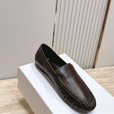 YSL圣罗兰2026/vs早秋新品乐福鞋 小皮鞋 超多明星网红种草 今年超火的乐福鞋 简简单单的老钱风穿搭 复古摩登拉皱 YSL圣罗兰2026/vs早秋新品乐福鞋 小皮鞋 超多明星网红种草 今年超火的乐福鞋 简简单单的老钱风穿搭 复古摩登拉皱