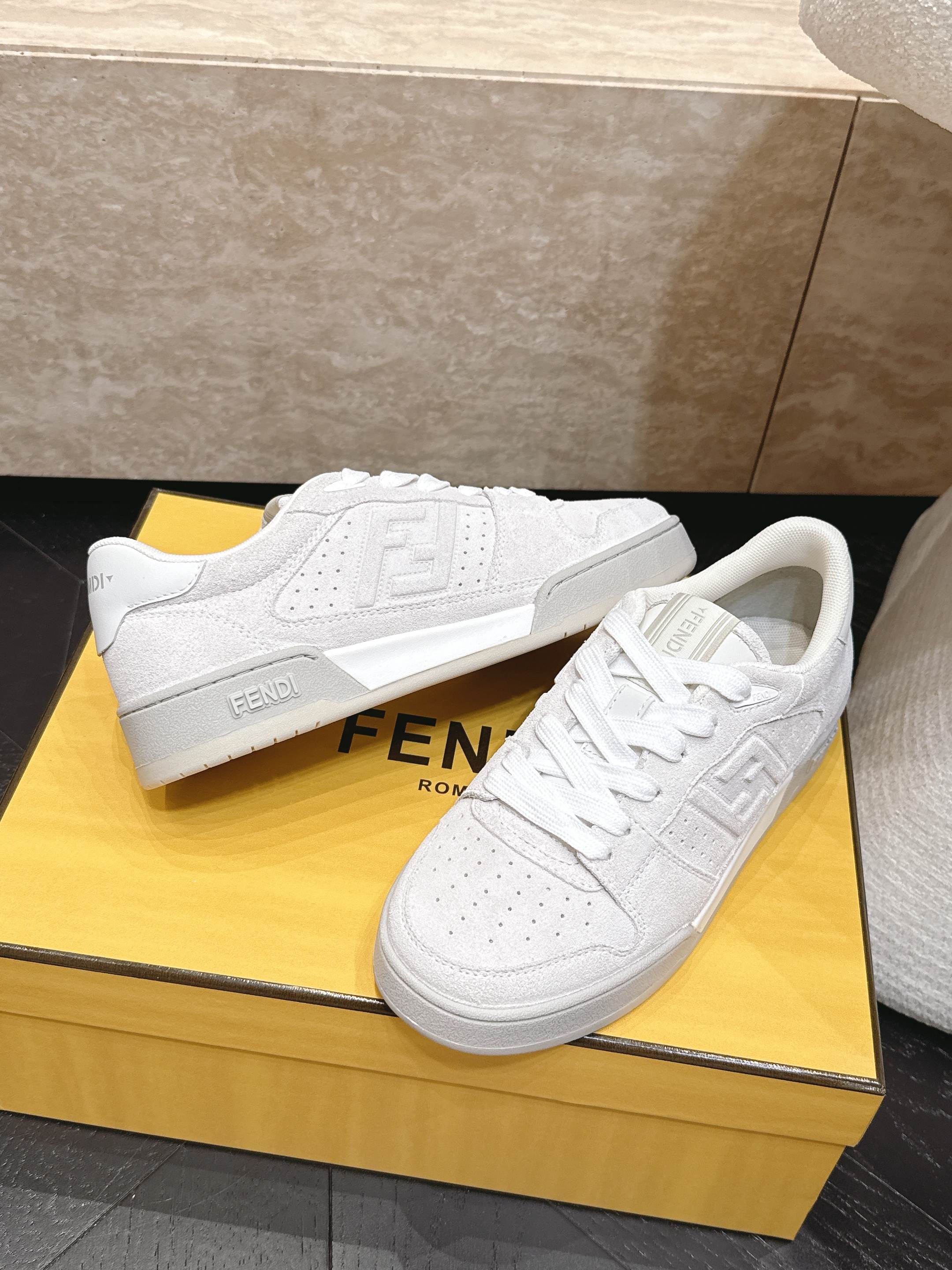 首发! 最新版面 情侣款 Fendi芬迪2026新色系列板鞋休闲运动鞋 FD match 升级新款 全皮面拼接 新鲜血液 首发! 最新版面 情侣款 Fendi芬迪2026新色系列板鞋休闲运动鞋 FD match 升级新款 全皮面拼接 新鲜血液
