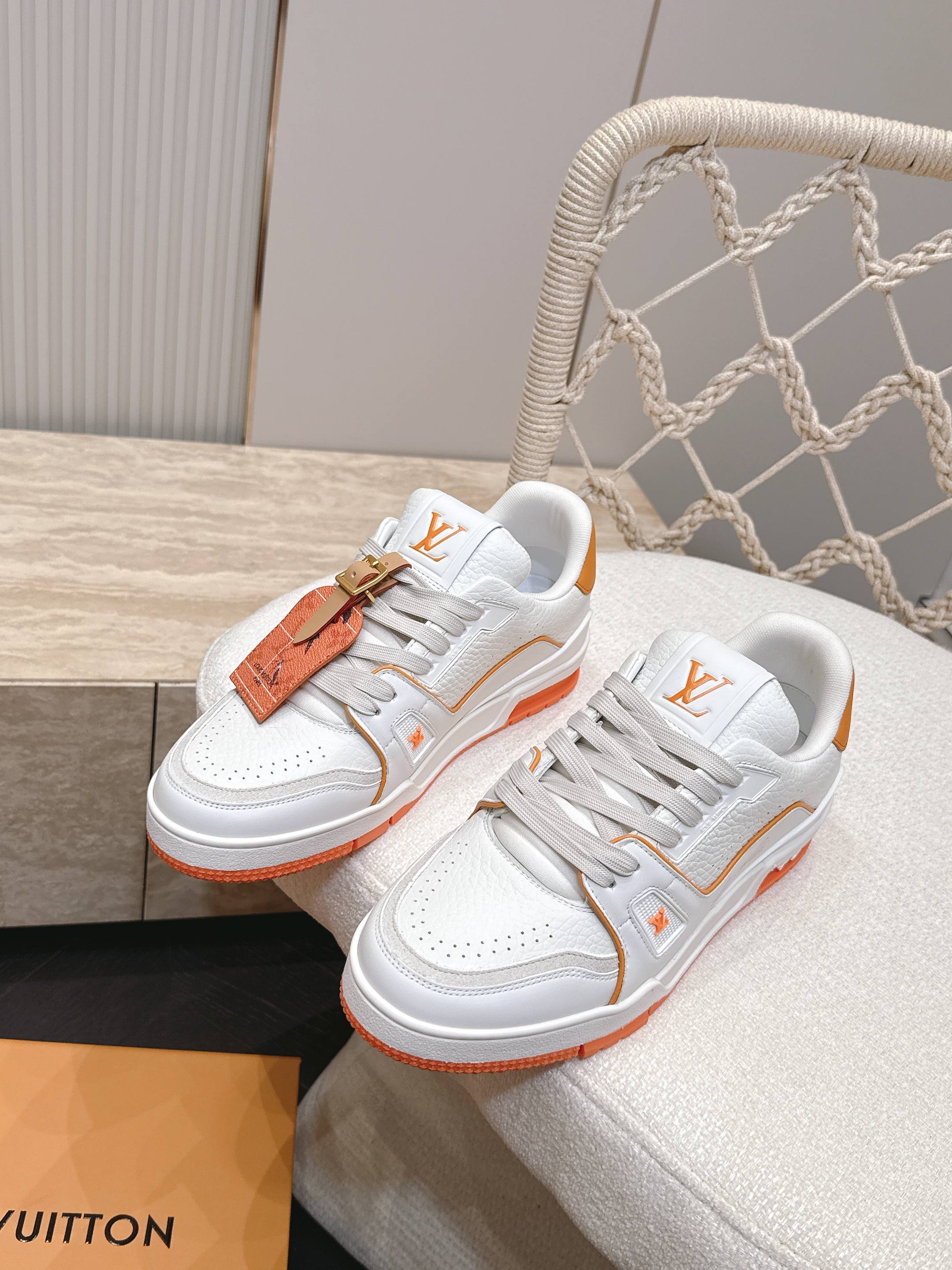 顶级版本: 情侣款 新色系! LV trainer~~全新升级版~~经典回归❗ 情侣款,滑板鞋,篮球鞋,运动鞋…… LV 顶级版本: 情侣款 新色系! LV trainer~~全新升级版~~经典回归❗ 情侣款,滑板鞋,篮球鞋,运动鞋…… LV