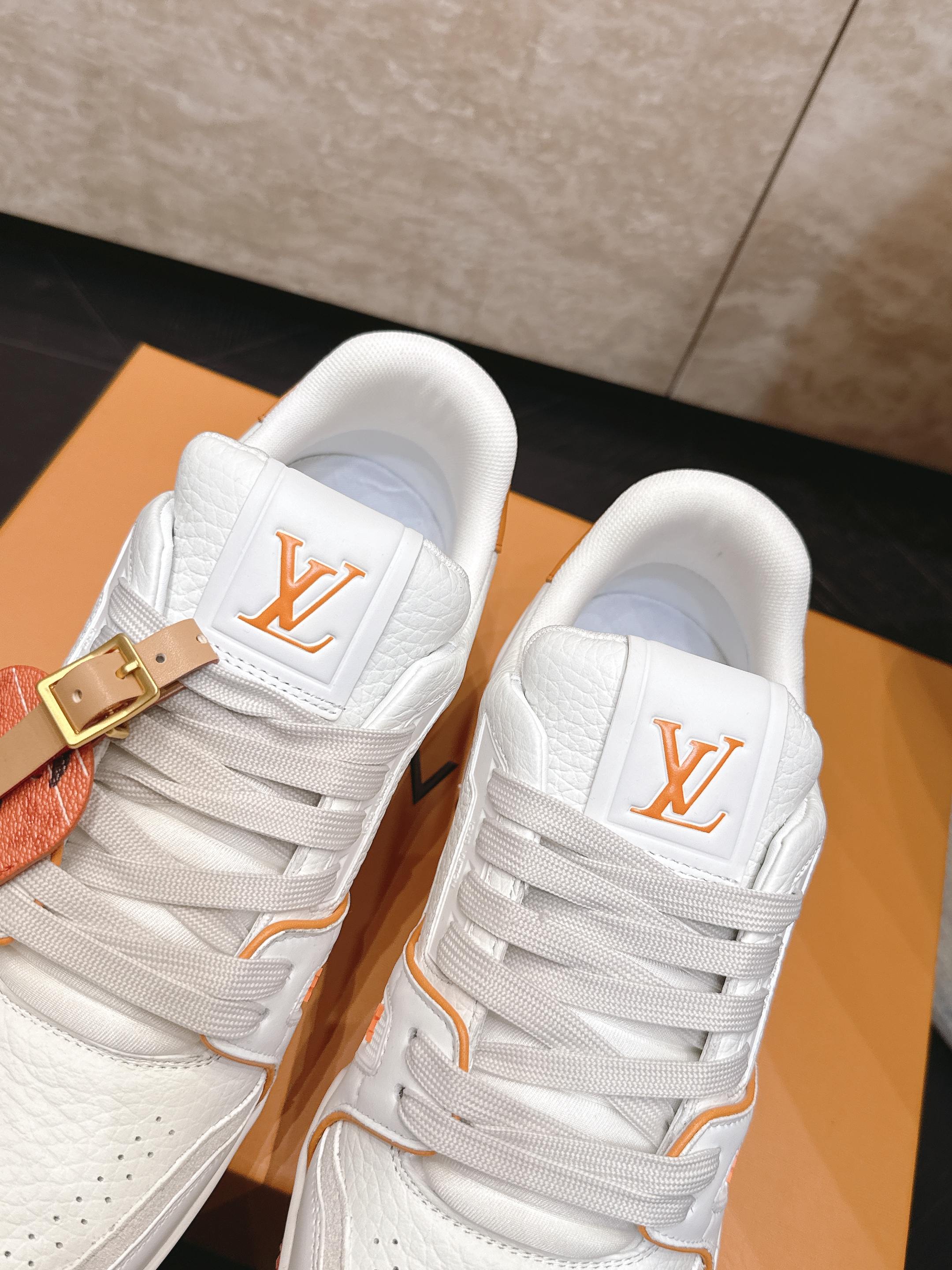 顶级版本: 情侣款 新色系! LV trainer~~全新升级版~~经典回归❗ 情侣款,滑板鞋,篮球鞋,运动鞋…… LV 顶级版本: 情侣款 新色系! LV trainer~~全新升级版~~经典回归❗ 情侣款,滑板鞋,篮球鞋,运动鞋…… LV