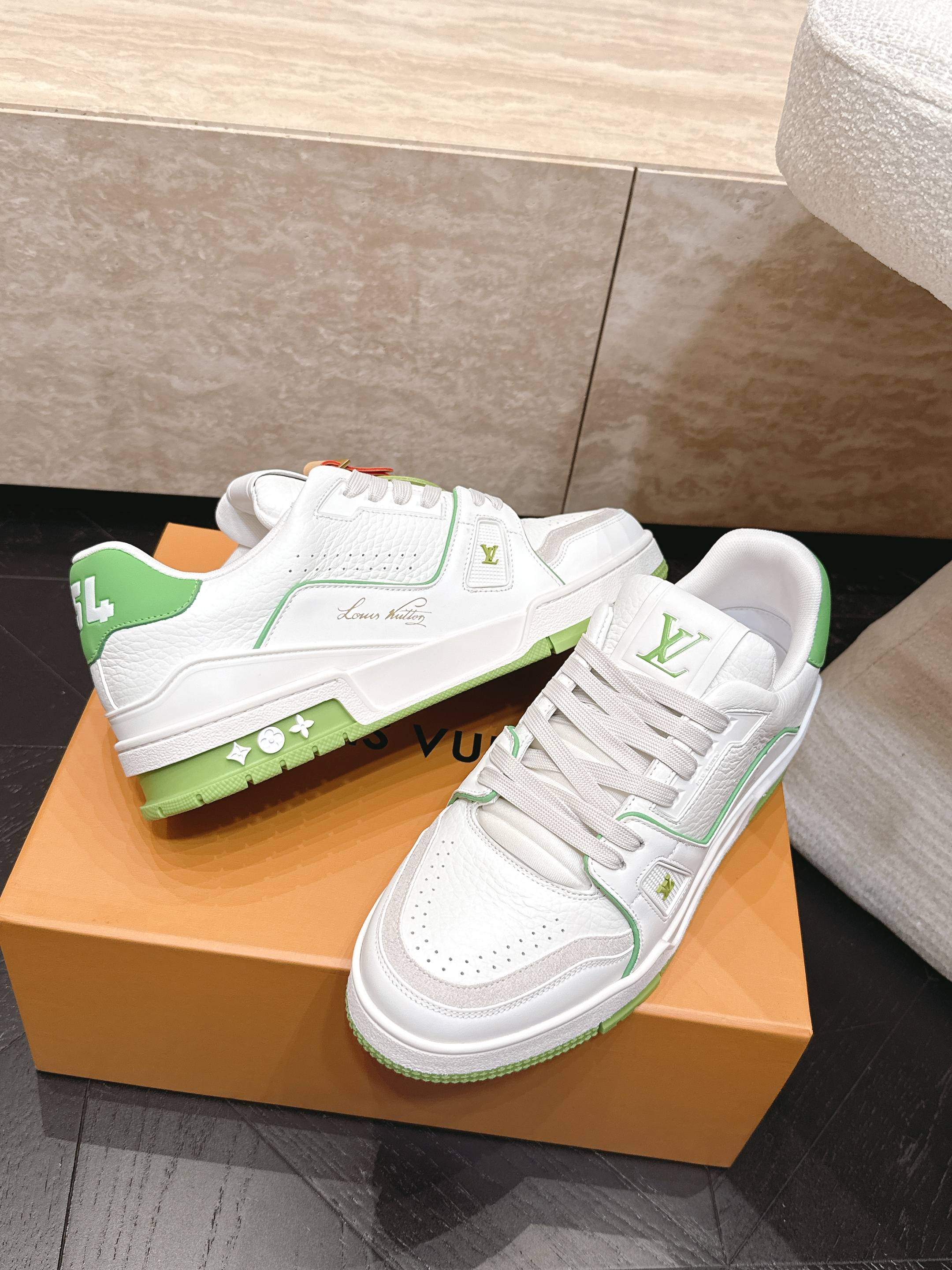 顶级版本: 情侣款 新色系! LV trainer~~全新升级版~~经典回归❗ 情侣款,滑板鞋,篮球鞋,运动鞋…… LV 顶级版本: 情侣款 新色系! LV trainer~~全新升级版~~经典回归❗ 情侣款,滑板鞋,篮球鞋,运动鞋…… LV