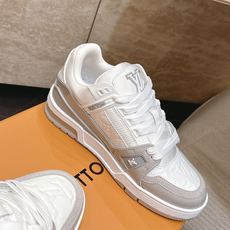顶级版本: 情侣款 新色系! LV trainer~~全新升级版~~经典回归❗ 情侣款,滑板鞋,篮球鞋,运动鞋…… LV 顶级版本: 情侣款 新色系! LV trainer~~全新升级版~~经典回归❗ 情侣款,滑板鞋,篮球鞋,运动鞋…… LV