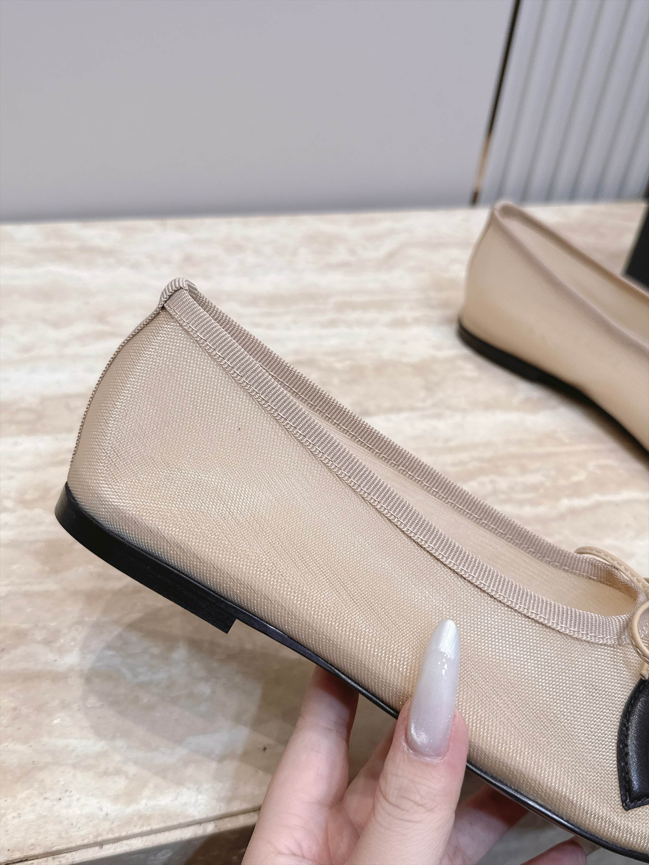 Chanel|香奈儿26康鹏鞋 网面款 专柜同步,最新经典升级网面设计,太好爱,更有一番味道,选用柔软网面 黑白色双 Chanel|香奈儿26康鹏鞋 网面款 专柜同步,最新经典升级网面设计,太好爱,更有一番味道,选用柔软网面 黑白色双