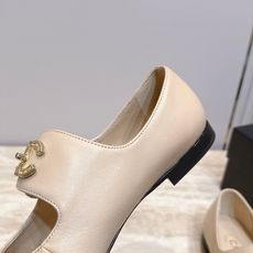 Chanel 香奈儿26b F法式仙女风玛丽珍平底鞋单鞋芭蕾舞鞋 亮向于时装秀,太好看了,焕新演绎经典标志性的风格。别致 Chanel 香奈儿26b F法式仙女风玛丽珍平底鞋单鞋芭蕾舞鞋 亮向于时装秀,太好看了,焕新演绎经典标志性的风格。别致
