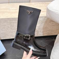 中筒 Prada/普拉达F041 2026ss秋冬最新款厚底马丁靴中筒靴长靴,非常耐看的一款 走秀款中筒靴 原版复 中筒 Prada/普拉达F041 2026ss秋冬最新款厚底马丁靴中筒靴长靴,非常耐看的一款 走秀款中筒靴 原版复