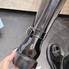 高筒 Prada/普拉达F041 2026ss秋冬最新款厚底马丁靴中筒靴长靴,非常耐看的一款 走秀款中筒靴 原版复 高筒 Prada/普拉达F041 2026ss秋冬最新款厚底马丁靴中筒靴长靴,非常耐看的一款 走秀款中筒靴 原版复