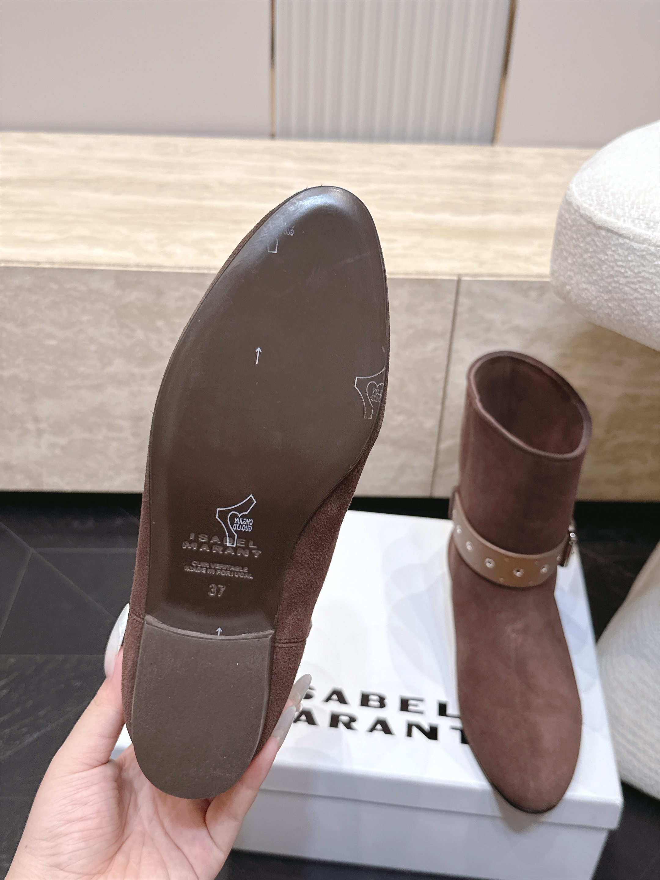 isabel marant/伊莎贝尔26vs早秋最新休闲靴子系列… 【复古一脚蹬短靴】 玛兰混合过去与将来"交织出非洲, isabel marant/伊莎贝尔26vs早秋最新休闲靴子系列… 【复古一脚蹬短靴】 玛兰混合过去与将来"交织出非洲,