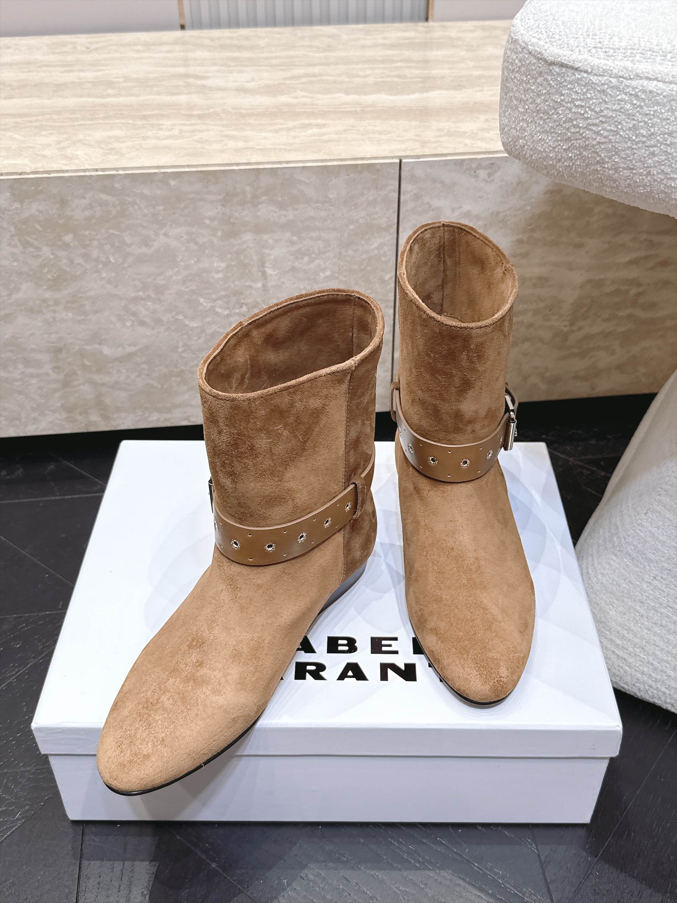 isabel marant/伊莎贝尔26vs早秋最新休闲靴子系列… 【复古一脚蹬短靴】 玛兰混合过去与将来"交织出非洲,