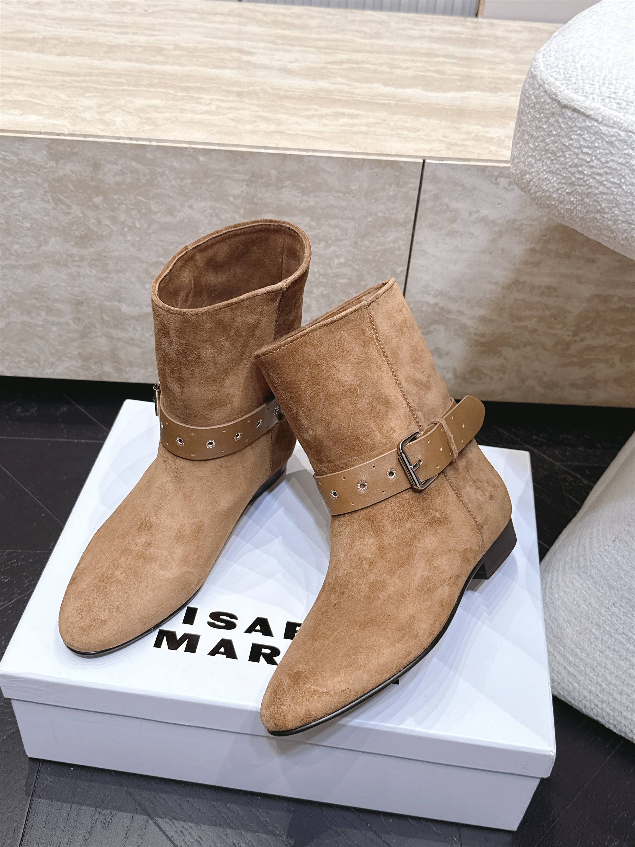 isabel marant/伊莎贝尔26vs早秋最新休闲靴子系列… 【复古一脚蹬短靴】 玛兰混合过去与将来"交织出非洲,